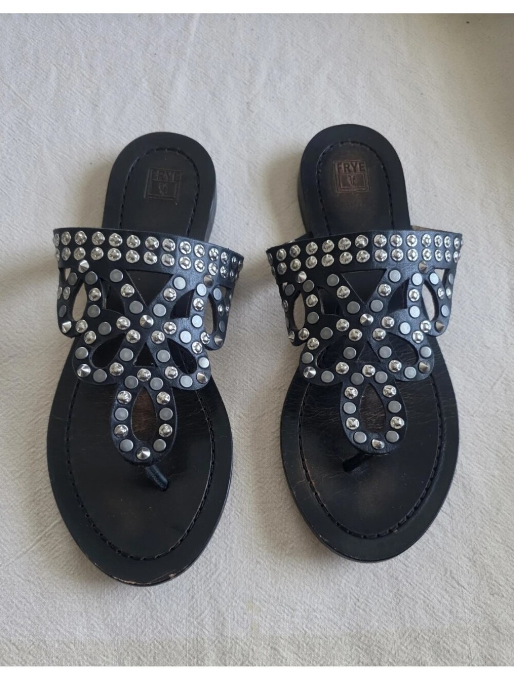 Frye Rachel Stud Thong 72558 Sandals Flats Black With Silver Studs Women's 8.5